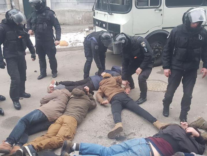 Журналистка "5 канала" заявила в полицию из-за поврежденной силовиками техники при задержании активистов в Киеве