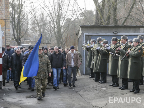 Порошенко подписал закон, увеличивающий численность армии до 250 тысяч человек