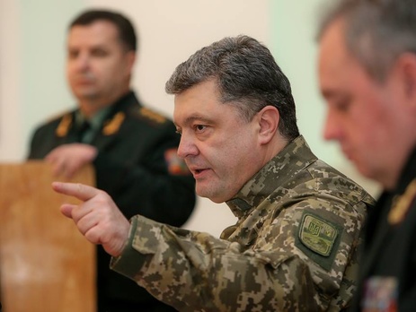 Порошенко: От наказания за убийство сотрудника СБУ не защитят ни 