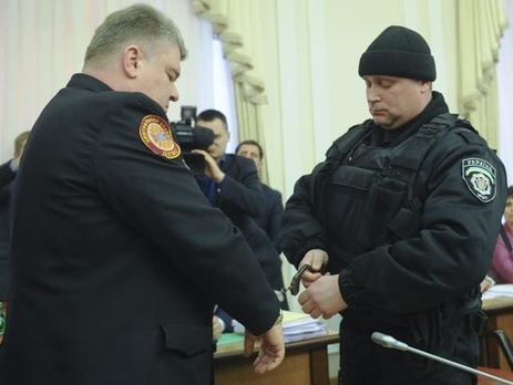 Дайджест 25 марта: Задержание во время заседания Кабмина, в Горловке на мине подорвался автобус, Савченко продолжает голодовку