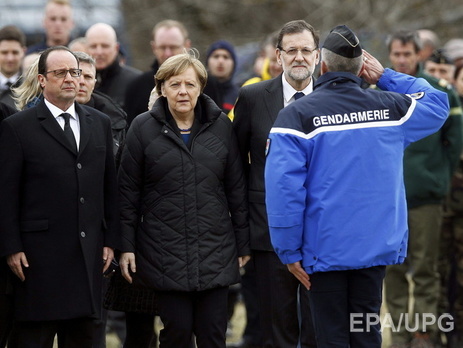 Лидеры Франции, Германии и Испании побывали на месте падения Airbus A320 в Альпах. Фоторепортаж