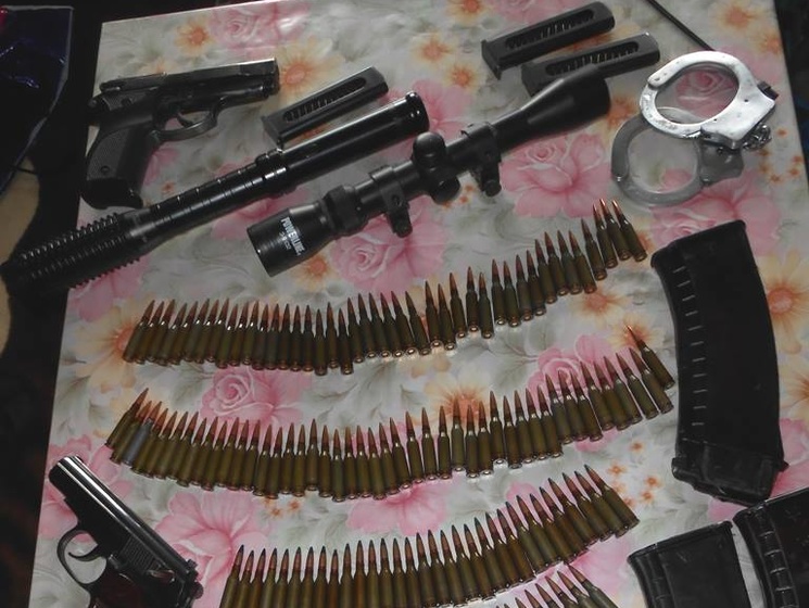 СБУ задержала завербованного террористами правоохранителя, который готовил диверсии в Мариуполе