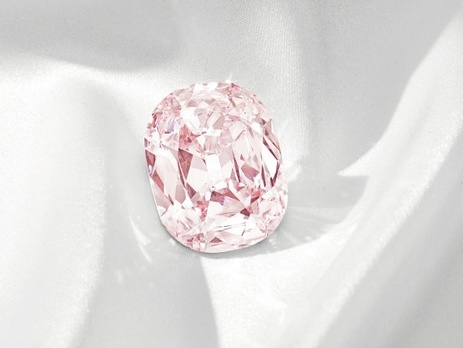 Аукцион Christie's обвинили в продаже краденого бриллианта 