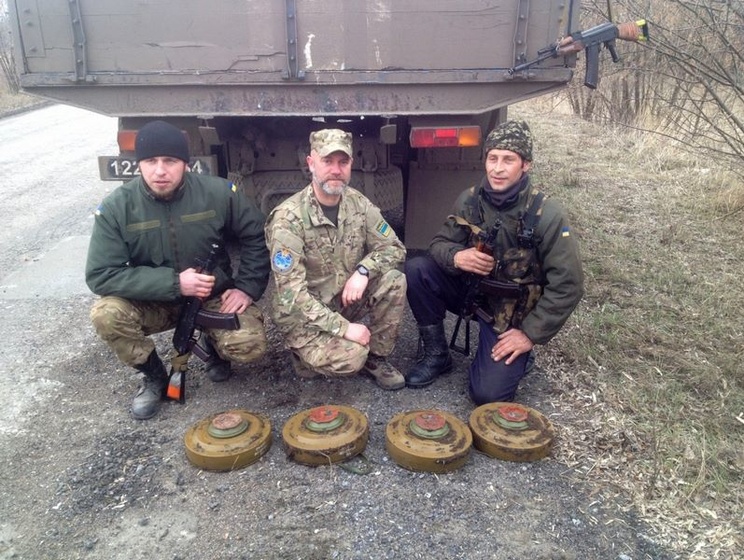 Минобороны: Перед началом посевной украинские саперы в зоне АТО обследуют поля на наличие неразорвавшихся снарядов и мин