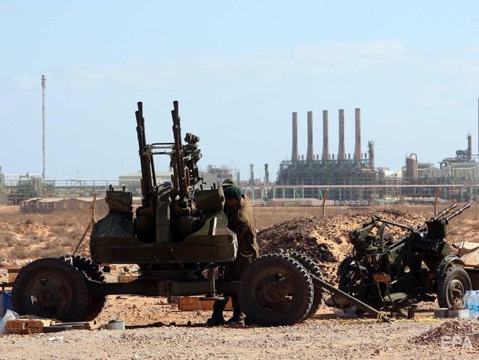 Винищувач армії Cхідної Лівії перехопив цивільний літак із нафтовиками