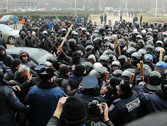 Бывший замначальника одесской милиции объявлен в розыск за избиение активистов Майдана