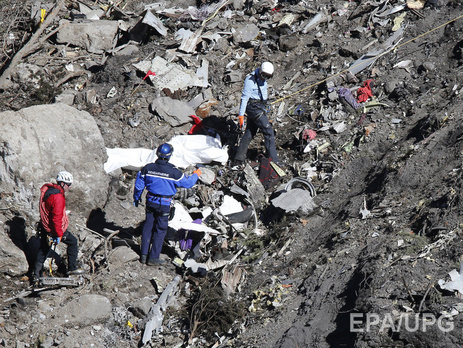 В связи с катастрофой A320 авиакомпании меняют правила для пилотов