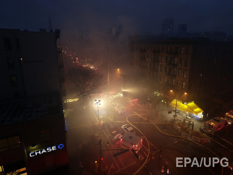 В Нью-Йорке из-за взрыва обрушились три здания. Видео