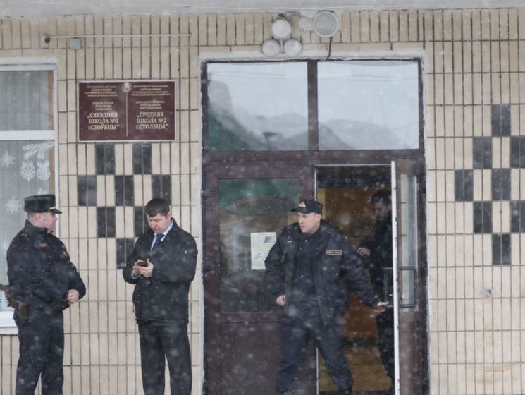 Двоє школярів, які постраждали під час нападу на школу в Білорусі, перебувають у реанімації 