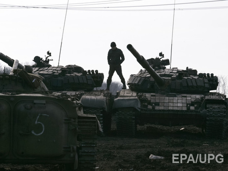 Через Макеевку в сторону Енакиево боевики перебросили шесть танков