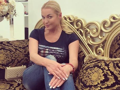 Волочкова показала стертые в кровь ноги