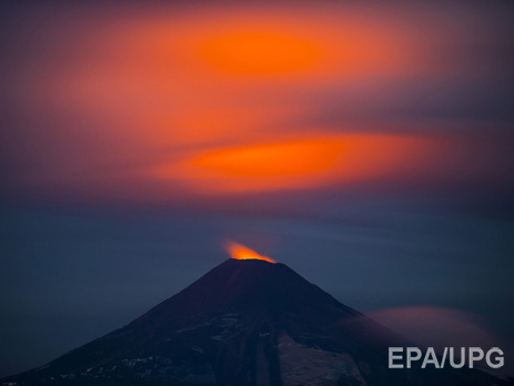 В Чили произошло землетрясение и началось извержение вулкана