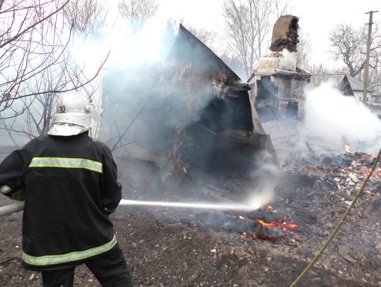 ГСЧС: В Черниговской области в результате возгорания сухой травы сгорели 23 сооружения
