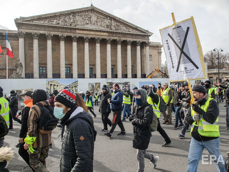 За час акцій "жовтих жилетів" у Франції загинуло 11 осіб