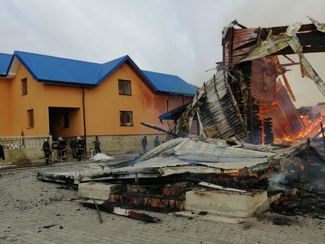 Сьогодні на території чоловічого монастиря в Івано-Франківській області гасили пожежу