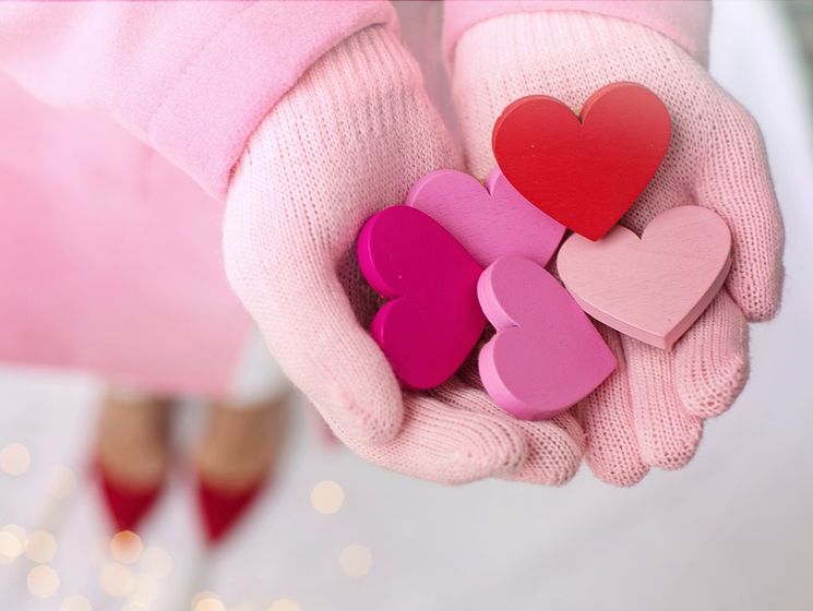 Помогал влюбленным и исцелял душевнобольных: кому посвящен День святого Валентина