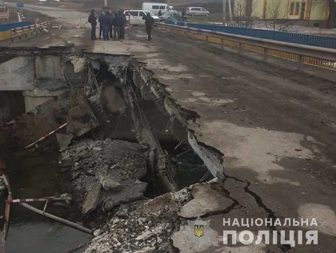 В Тернопольской области обрушился мост