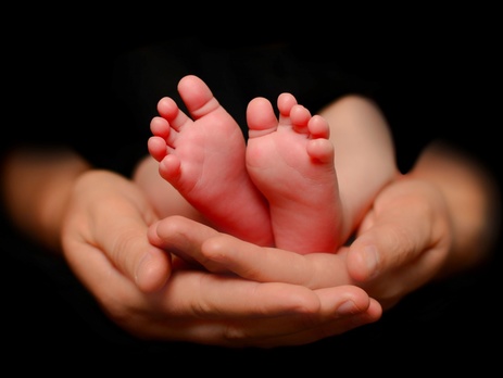 В семьях переселенцев родилось больше трех тысяч младенцев