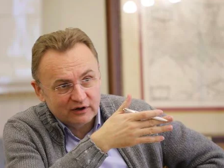 Садовий заявив, що однією з його перших президентських ініціатив буде проект закону про імпічмент