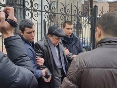 Аваков: В Харьковской области мэр города задержан при получении взятки