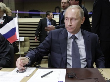 Путин уверяет, что кредит для Украины остается в силе