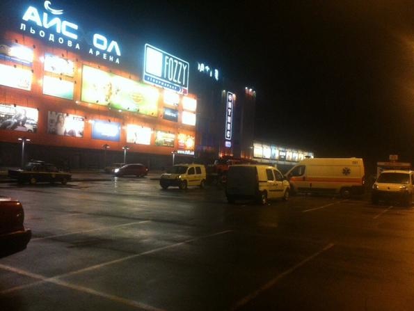Соцсети: В Харькове ночью прогремел взрыв и заминировали торговый центр