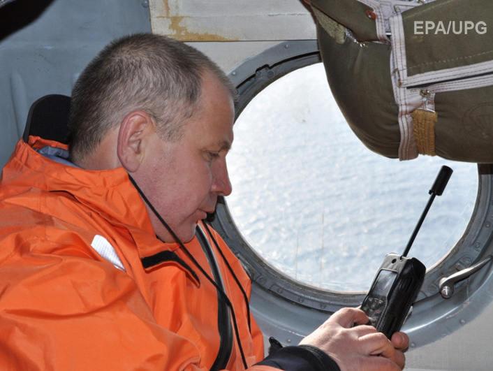 Поиски на месте крушения траулера "Дальний Восток" в Охотском море прекращены до утра