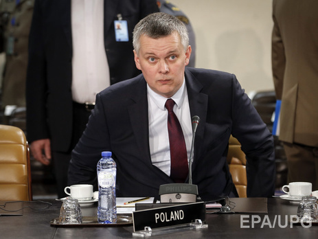 СМИ: В Польше разгорается скандал из-за "прослушки" министра обороны