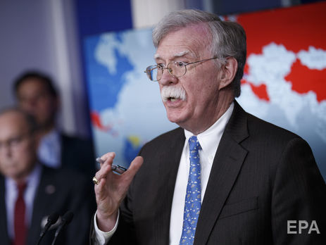 Болтон заявил, что генералы венесуэльской армии ведут переговоры с оппозицией