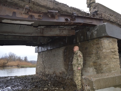 Москаль: Жители Троицкого порезали на металлолом поврежденные обстрелами трансформаторы