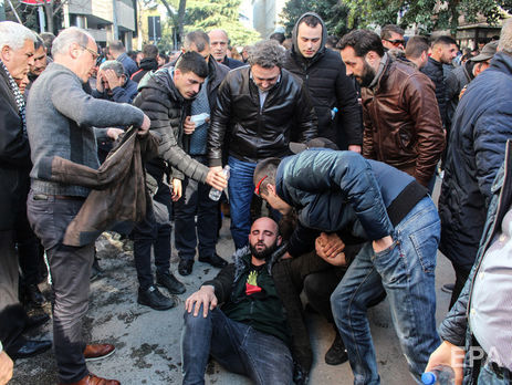 В Албанії протестувальники штурмували офіс прем'єр-міністра. Фоторепортаж