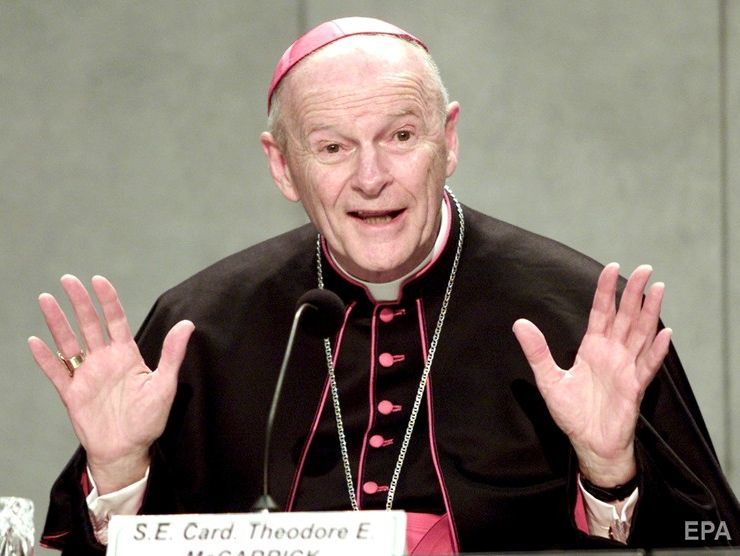 Папа римский исключил из католического священства бывшего кардинала, обвиняемого в сексуальных преступлениях