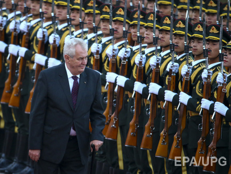 Президент Чехии Земан: Двери моей резиденции для посла США закрыты