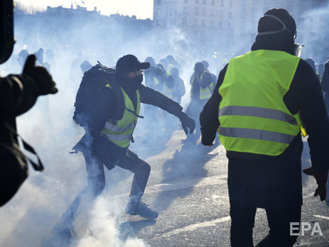 В Париже полиция задержала 29 участников движения 