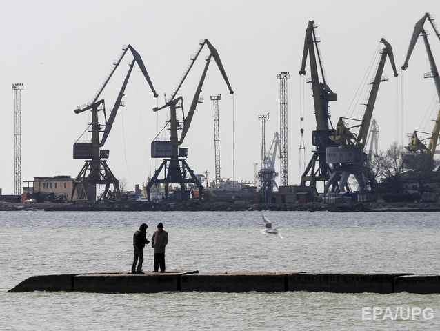 СМИ: Жители Мариуполя сообщали об обстрелах вдоль побережья Азовского моря