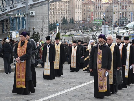 В Вербное воскресенье в Киеве состоялся крестный ход за мир в Украине. Фоторепортаж