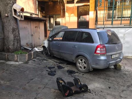 В Одесі невідомі спалили машину громадському діячеві Бабічу