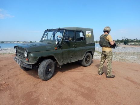 В Донецкой области боевики обстреляли автомобиль наблюдателей центра координации режима прекращения огня – СЦКК