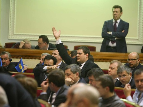 Рада предоставила статус участников боевых действий добровольцам в АТО