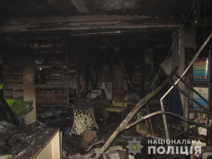 В Харькове неизвестные подожгли два обувных цеха – полиция