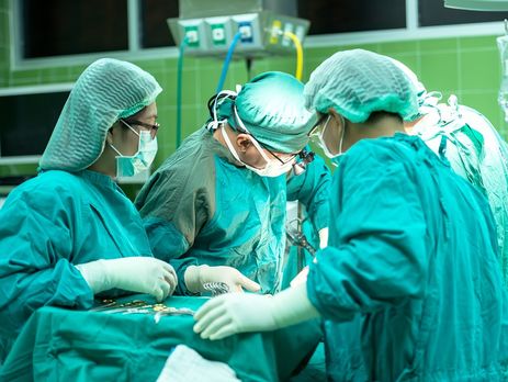 У Миколаївській області школяреві вибухом відірвало руку – ЗМІ