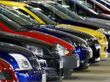 Bloomberg: В прошлом месяце продажи автомобилей в России упали на 43%