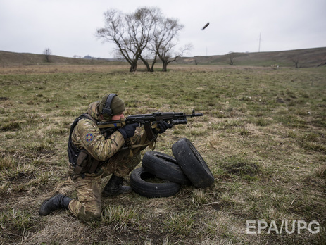 Пресс-центр АТО: В районе Авдеевки террористы обстреляли позиции украинских военных из артиллерии и стрелкового оружия