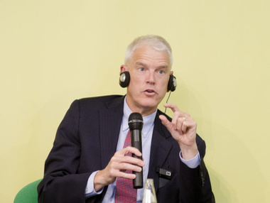 Экс-посол США: Без принуждения Россия на миротворцев в Украине не согласится