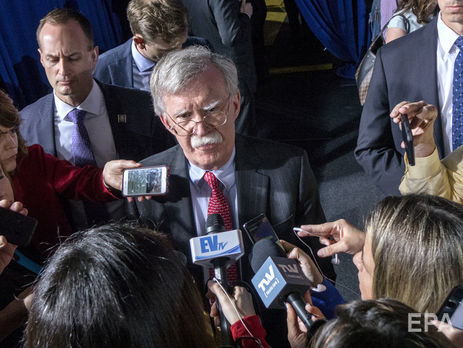 Болтон призвал венесуэльских военных впустить в страну гумпомощь из США