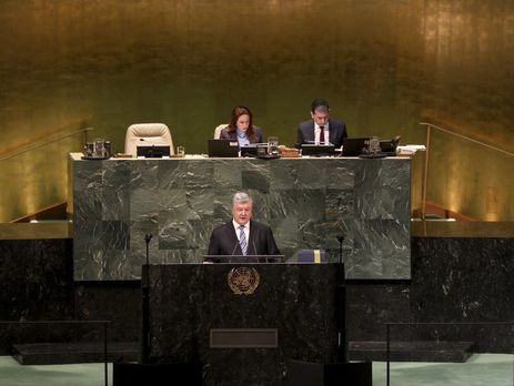 Порошенко: В оккупированном Крыму Россия разместила до 32,5 тыс. военных, боевые машины, 113 самолетов, шесть боевых судов и шесть подлодок