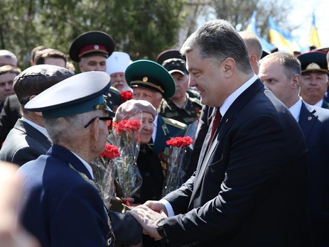 Порошенко: Свидетельство колоссального вклада Украины в победу над нацизмом – признание ее одним из основателей ООН