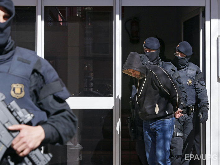 Задержанные в Каталонии исламисты планировали ряд терактов, в том числе публичное обезглавливание