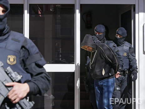 Задержанные в Каталонии исламисты планировали ряд терактов, в том числе публичное обезглавливание