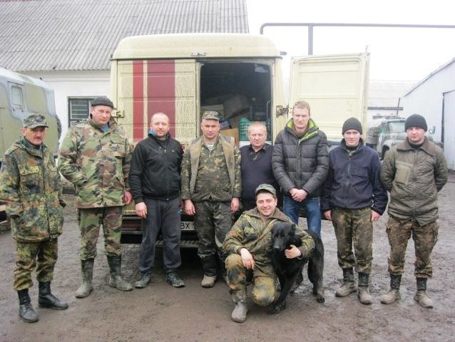 Волонтеры доставили военным в Донецкую область паски и письма с поздравлениями